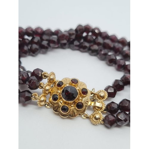 335 - Vintage 18ct Gold 3 Row, Garnet Bracelet, 27g, 16cm