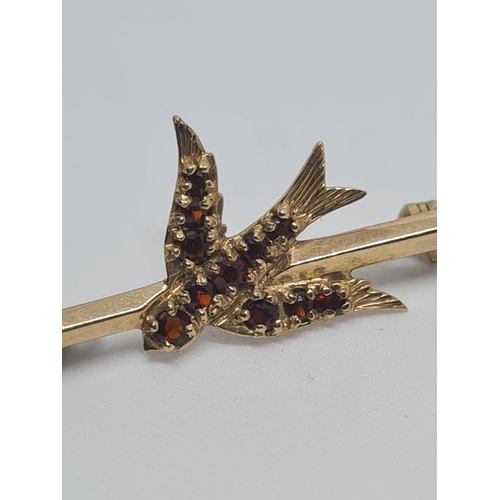 470 - 9ct Brooch with Citrine Stones, 2.1g