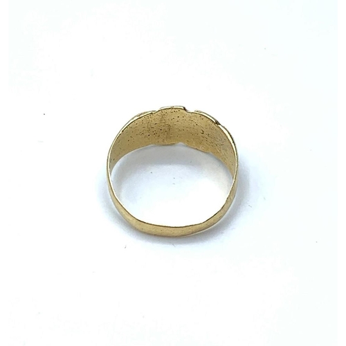 614 - 18ct gold antique ring. Hallmark for Edward Vaughton Chester 1909. Floral work to top. Rubbed ageing... 