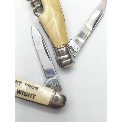 636 - 3x vintage pen knives mother of pearl handles to include milk bottle, isle of Wight and Dieppe. Hand... 