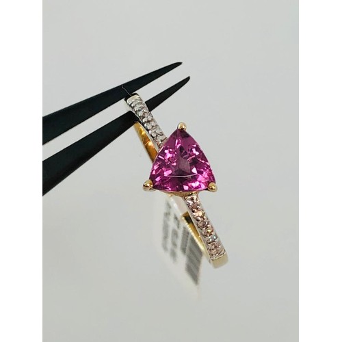 796 - PJL34- 9k gold ring with pink tourmaline 1ct and diamonds 0.08cts; size N; 1.6g