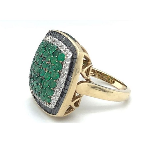 801 - 10K YELLOW GOLD EMERALD AND DIAMOND RING, WEIGHT 8.1G AND SIZE N (DCR01)