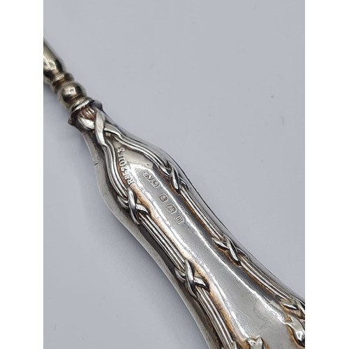 805 - Antique Silver Hallmark Buttoning Hook. Clear Hallmark for William Vale and Sons Birmingham 1911. Ex... 