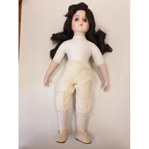 33 - A Large Quantity of Small Vintage Dolls Inc: Porcelain, Plastic, Etc.