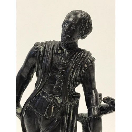 179 - A bronze statuette of what appears to be Shakespeare, unmarked 14.5cm tall