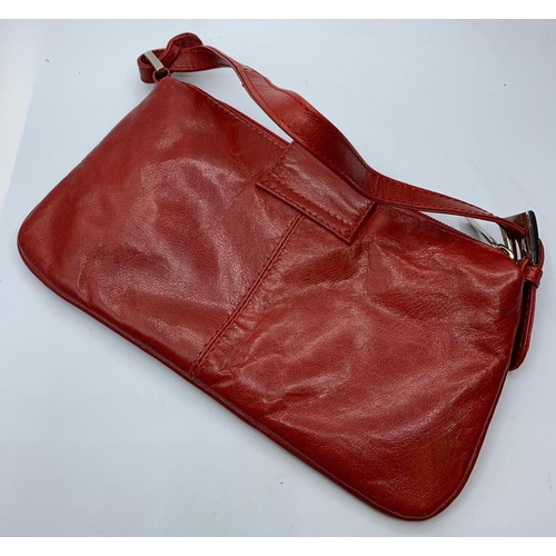 21 - GUCCI leather clutch bag from 1970's