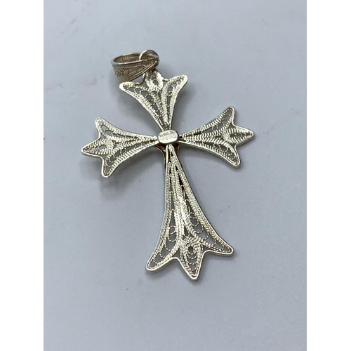 444 - Stunning silver filigree crucifix, 4.5cm approx marked 925 silver