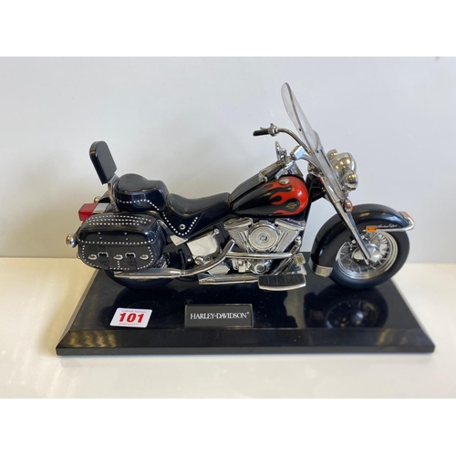 101 - 3 x Authentic detailed replica MODEL MOTOR CYCLES.  1960 BMW R60, a Harley Davidson heritage Springe... 