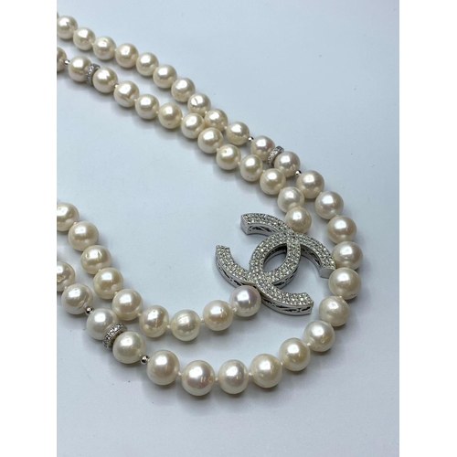 559 - Extra Long String of Pearls with Channel 'style' interlaced 'C' Clasp, 160cm