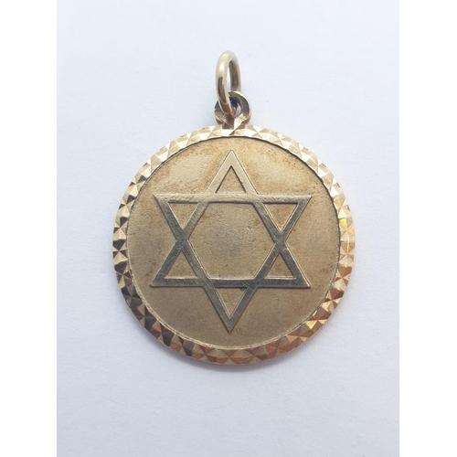 104 - 9CT Y/G STAR OF DAVID PENDANT, WEIGHT 7.2G AND 42MM DIAMETER APPROX