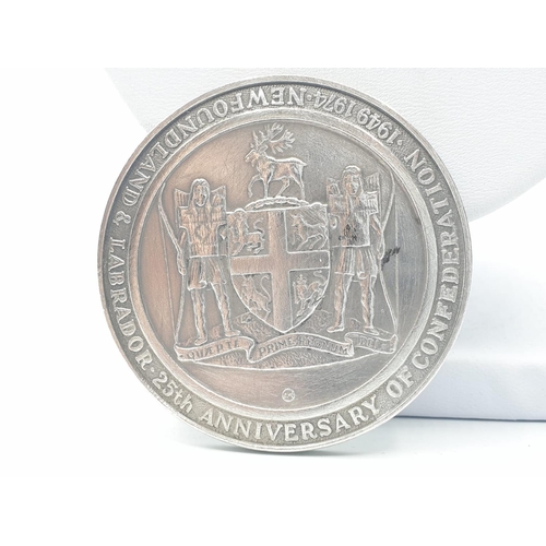 51 - 1974 pure silver medal to celebrate the 25th anniversary of the Confederation of Newfoundland and La... 