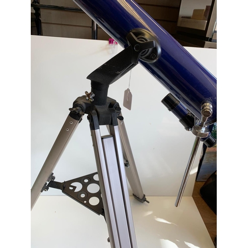 84 - Tasco telescope on tripod, galaxsee skywatch model complete with instruction booklet and C.D (AF)