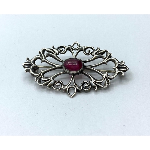 290 - Vintage Silver and Amethyst Brooch.