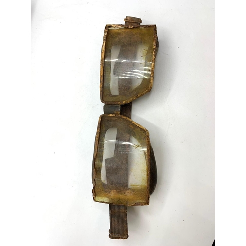 261 - WW2 Imperial German Flying Goggles.