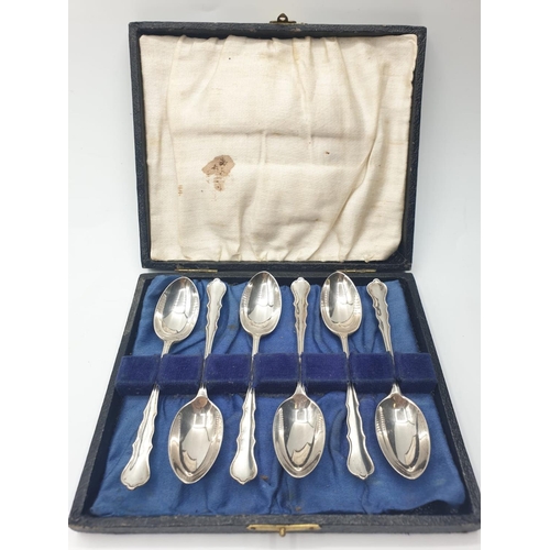 825 - Antique set of 6 silver spoons. Each spoon hallmarked showing Josiah Williams London, 1915.  Strasbo... 