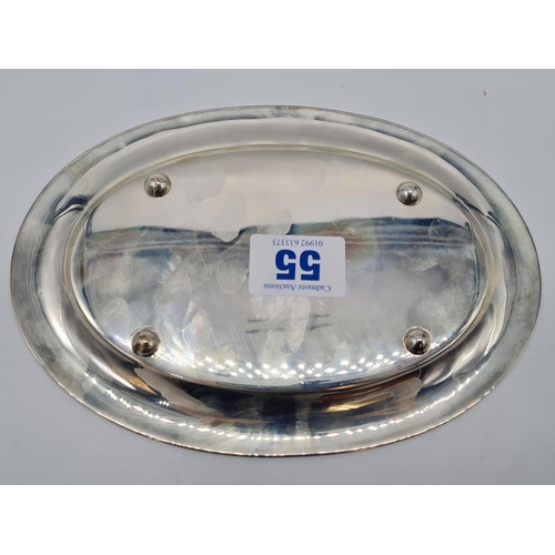 55 - Oval Silver Platter. Weight:135g. Length: 21cm. 
Width: 14.5cm