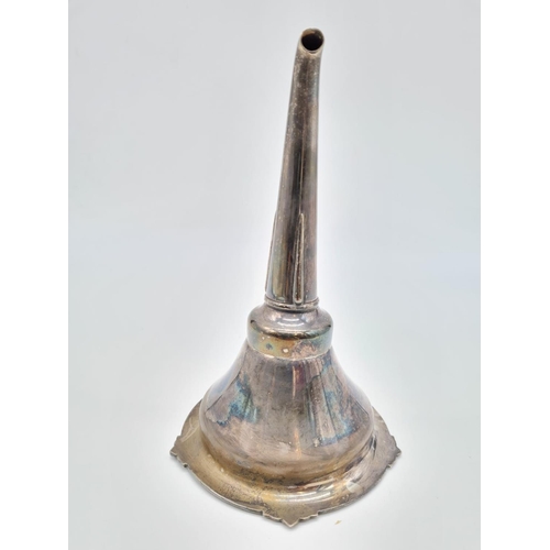 64 - Antique White Metal Wine Strainer Weight: 136.5g.
Height: 16cm