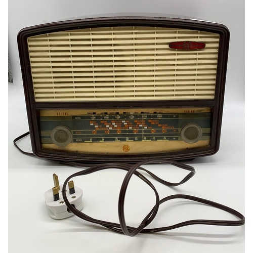 196 - A Pye 1950/60 Bakelite Radio in working order