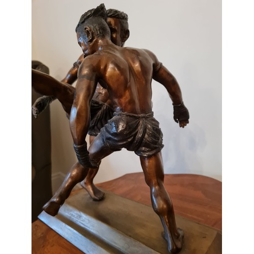 395 - Bronze figure of two MUAY THAI fighters.
H40 W39