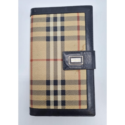 249 - Authentic Burberry Clutch Wallet 20x12 cms