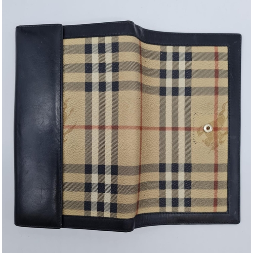 249 - Authentic Burberry Clutch Wallet 20x12 cms