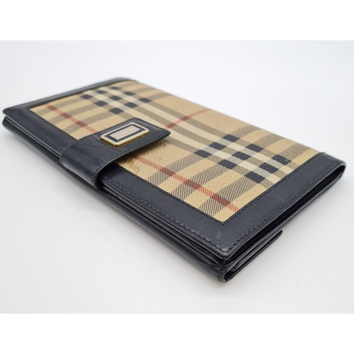 249 - Authentic Burberry Clutch Wallet 20x12 cms