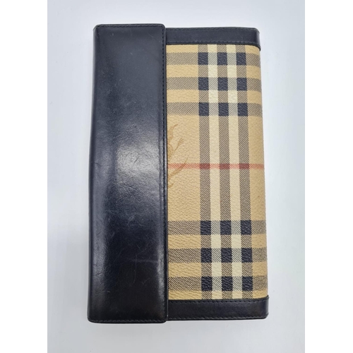 249 - Authentic Burberry Clutch Wallet 20x12 cms