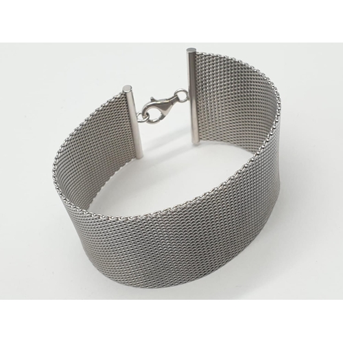 350 - Silver mesh bracelet, weight 36.75g and 16.5cm long 3cm width