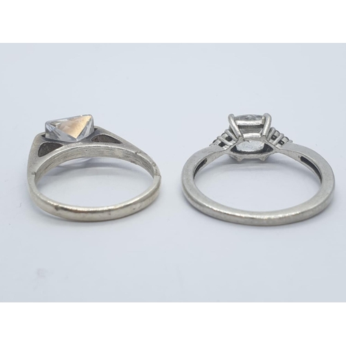 380 - 2x silver rings with squared cut stone solitaire, weight 6.22g and size L and Q