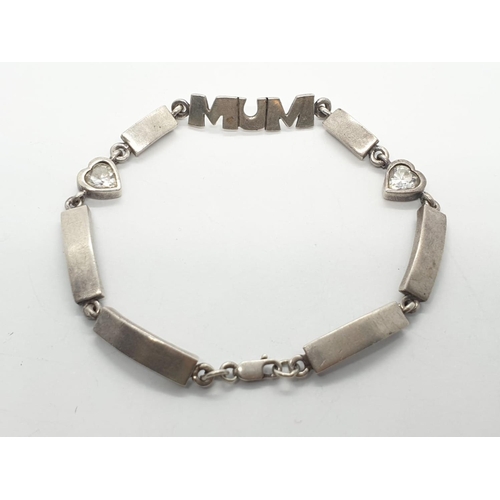 404 - Silver MUM heart designed bracelet, 18cm long and weight 11.4g aaprox