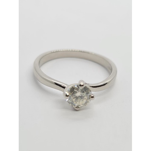 7 - PLATINUM DIAMOND SOLITAIRE RING (Approx 0.73CT, CLARITY SI1, COLOUR H), WEIGHT 4.1G AND Size O 1/2