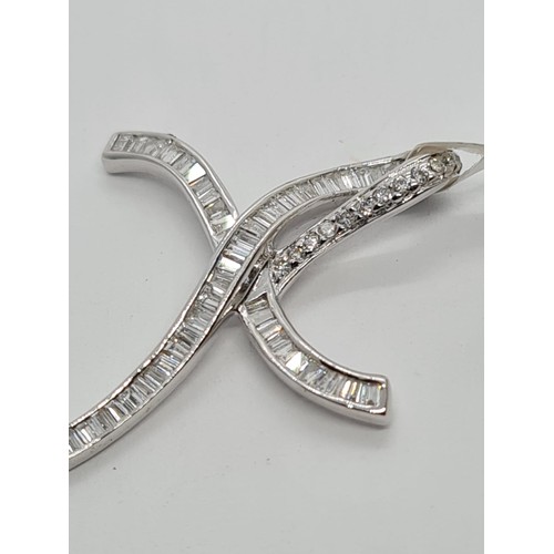 157 - 18CT WHITE GOLD DIAMOND SET CROSS, WEIGHT 2.2g AND 38MM LONG APPROX