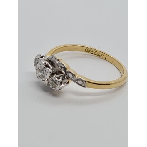 163 - 18CT YELLOW GOLD AND PLATINUM TWIST CLUSTER RING 2.4g WEIGHT AND SIZE I