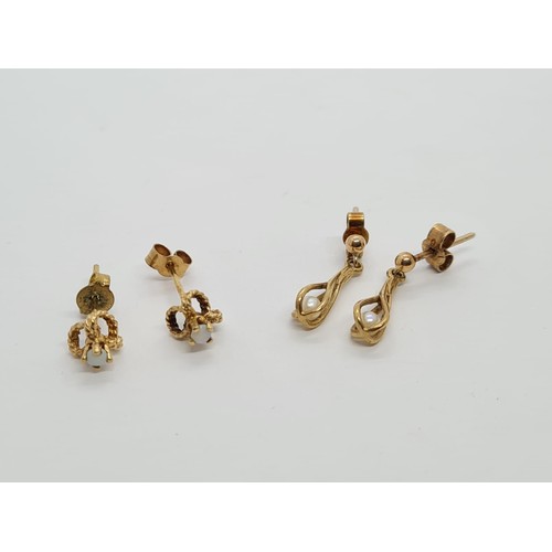 240 - 2x pairs of 9ct yellow gold vintage earrings