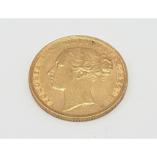 500 - Gold sovereign dated 1884 with young Victoria head in good condition, 8g of 22ct gold