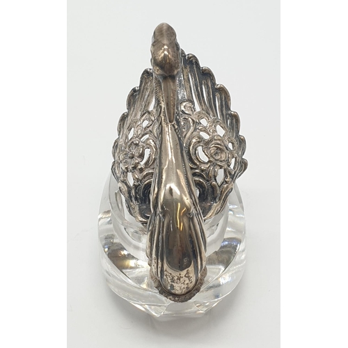 180 - Silver and glass salt in the form of a swan with large pierced filigree wings, continental silver ma... 