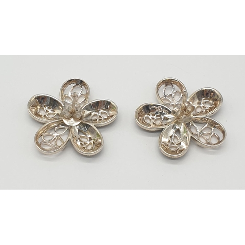 335 - Pair of silver filigree and marcasite earrings in star and floral form, beautifully crafted, 25 x 25... 