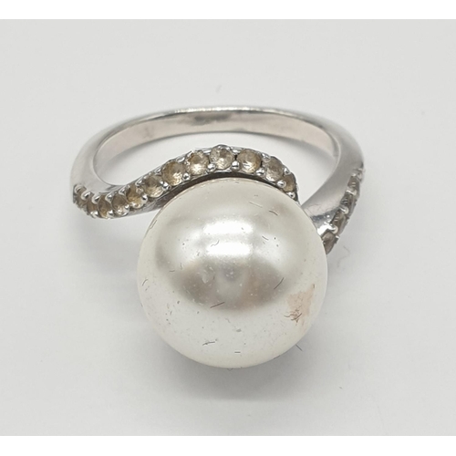 474 - Silver ring with oversized 'pearl' to top and zirconia feature to shoulders, 925 silver original jew... 