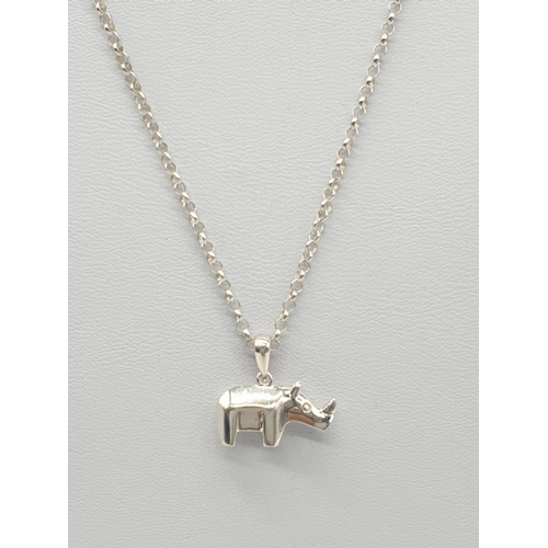 532 - STERLING SILVER RHINO PENDANT ON CHAIN 5.8G AND 46CM LONG APPROX