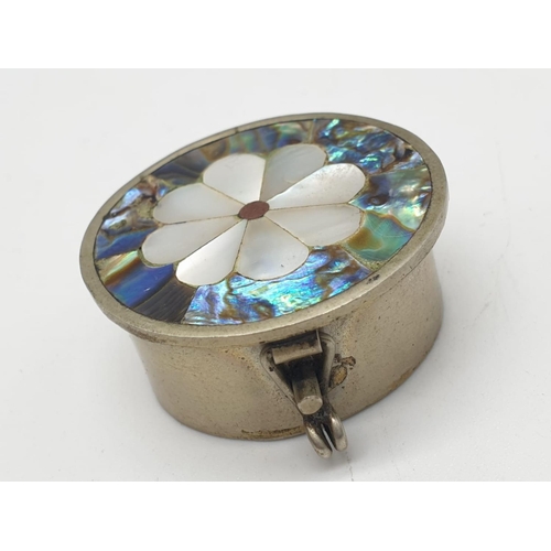 556 - 3x enamelled pill boxes (AF)