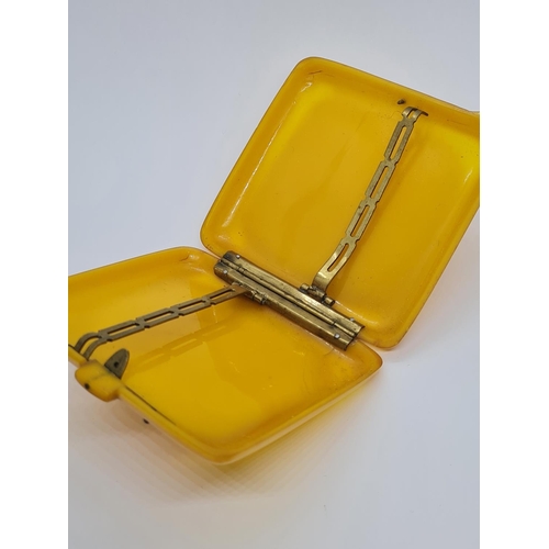 423 - 1940' Bavelite cigarette case, 788cm.