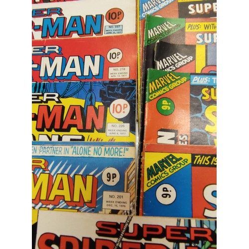 43 - 29 x Marvel comics. 1977 Super Spider-Man and the Titans.