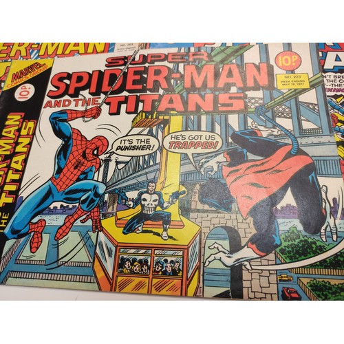 43 - 29 x Marvel comics. 1977 Super Spider-Man and the Titans.