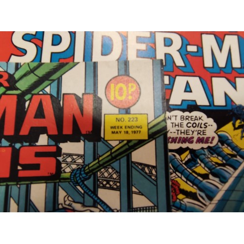 43 - 29 x Marvel comics. 1977 Super Spider-Man and the Titans.