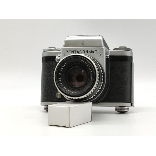 109 - Pentacon Six TL medium format Camera with Ziess biometar 80mm F2.8 Lens.