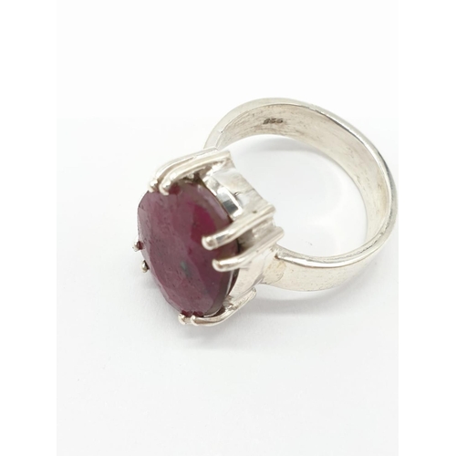 168 - Dressed ruby silver N size ring