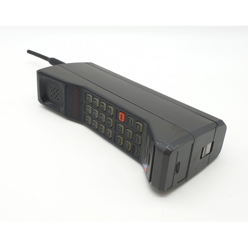 378 - 1980s Motorola 8500X early mobile phone, total length 32cm