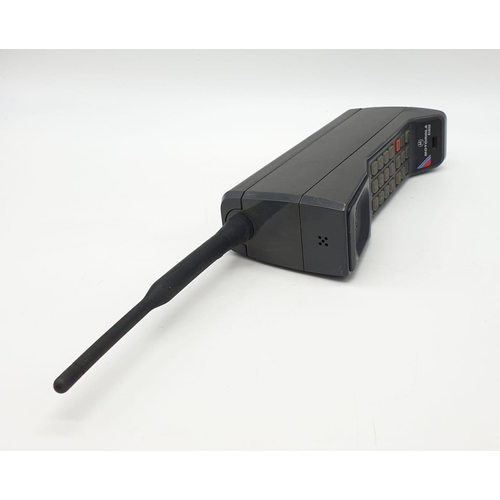 378 - 1980s Motorola 8500X early mobile phone, total length 32cm