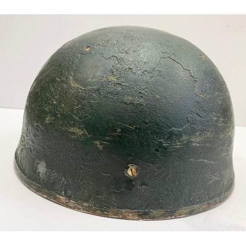 26 - WW2 British Para Helmet. Late War type with original canvas chin strap. The liner is WW2 design but ... 