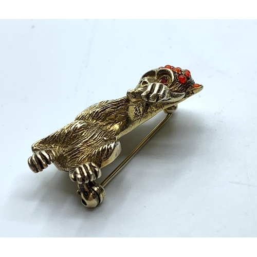 601 - Silver gilded monkey eating a banana brooch with corals , 12.2g weight and 2.5cm long approx